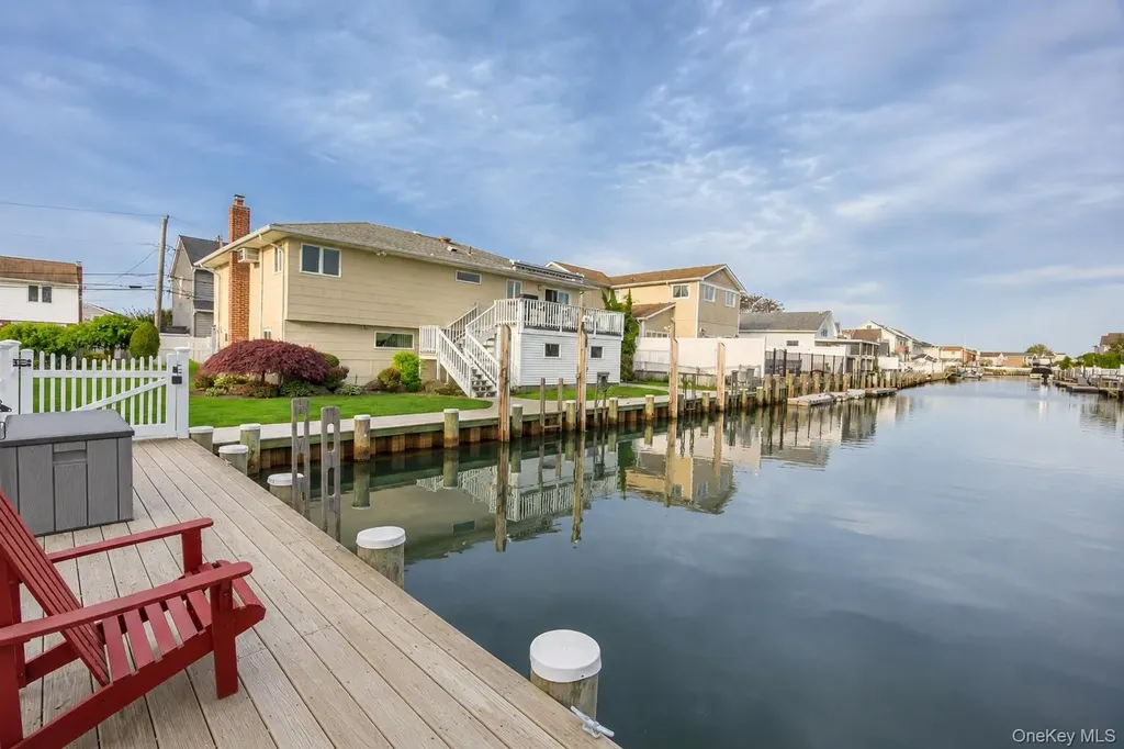 2756 Barbara Road Bellmore NY 11710