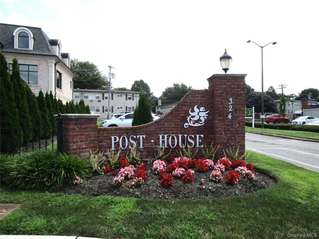 324 Post Avenue Westbury NY 11590