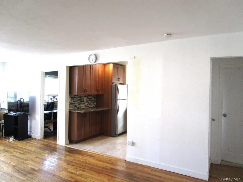324 Post Avenue Westbury NY 11590