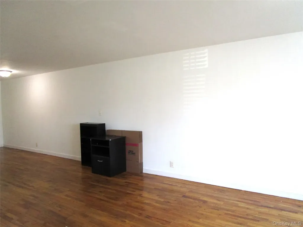 324 Post Avenue Westbury NY 11590
