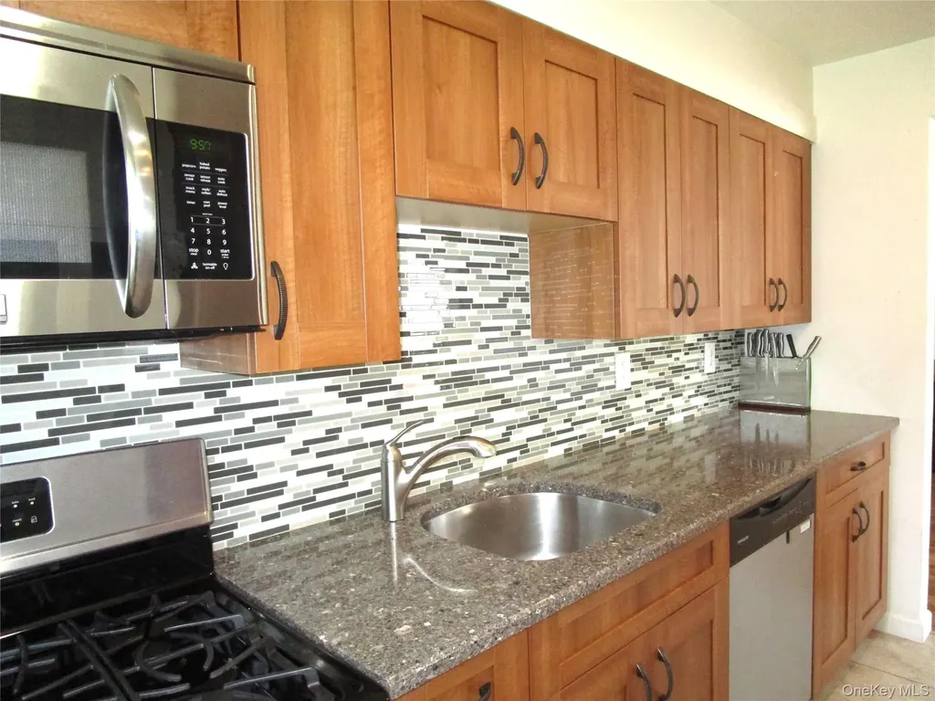 324 Post Avenue Westbury NY 11590
