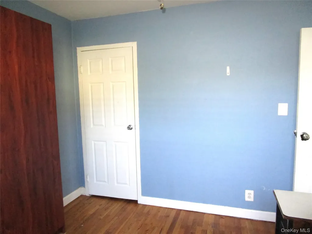 324 Post Avenue Westbury NY 11590