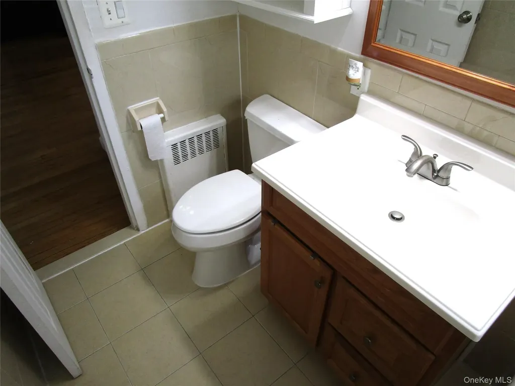 324 Post Avenue Westbury NY 11590