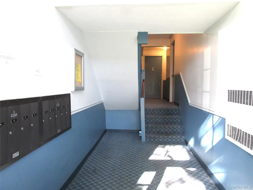 324 Post Avenue Westbury NY 11590