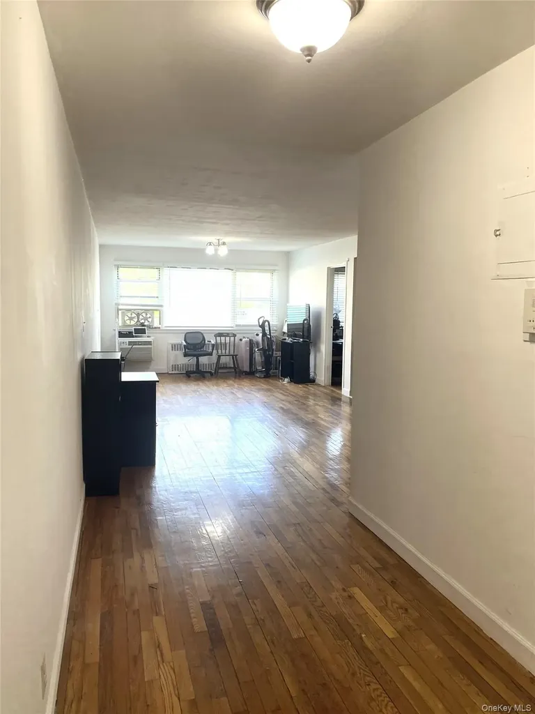 324 Post Avenue Westbury NY 11590