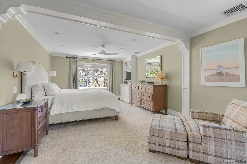 6 Maple Avenue Locust Valley NY 11560