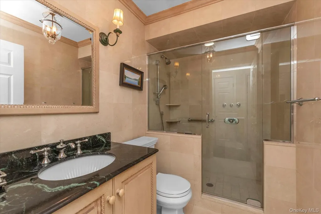 6 Maple Avenue Locust Valley NY 11560