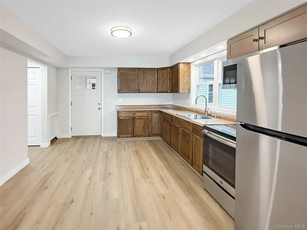 4332 Albany Post Road Hyde Park NY 12538