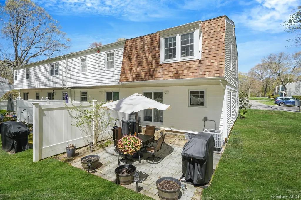 9 Penn Commons Yaphank NY 11980
