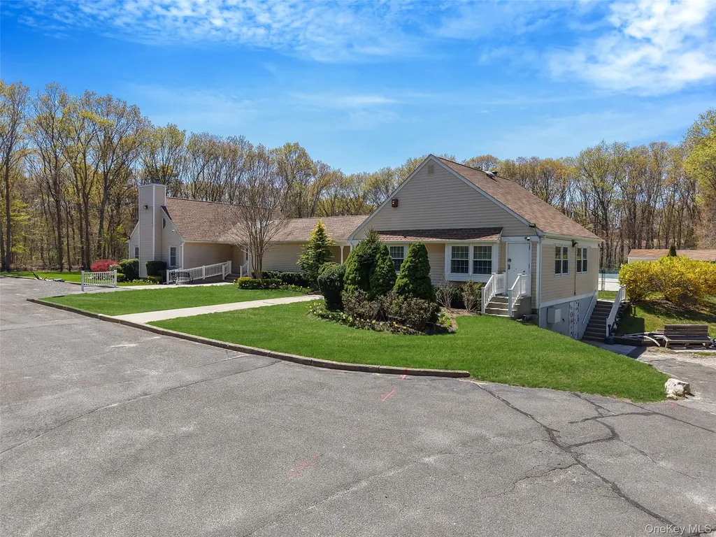 9 Penn Commons Yaphank NY 11980