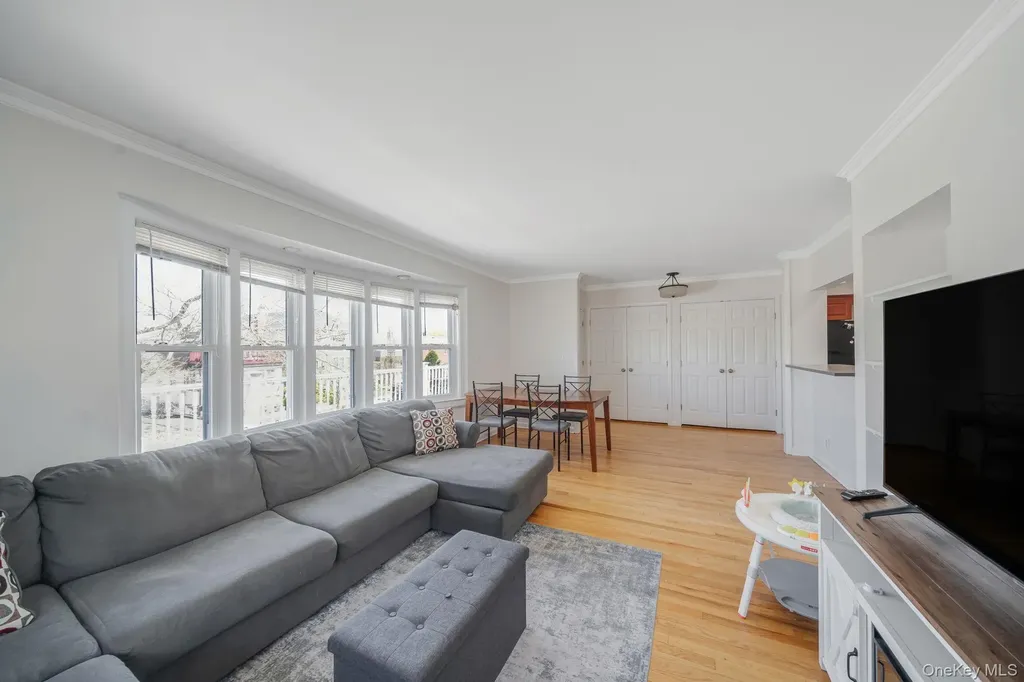 558 E Walnut Street Long Beach NY 11561