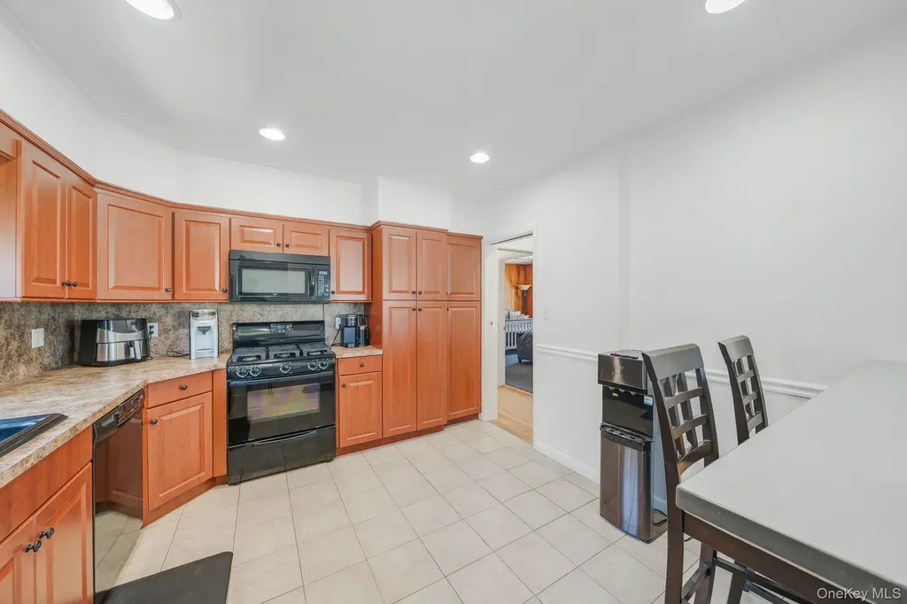 558 E Walnut Street Long Beach NY 11561
