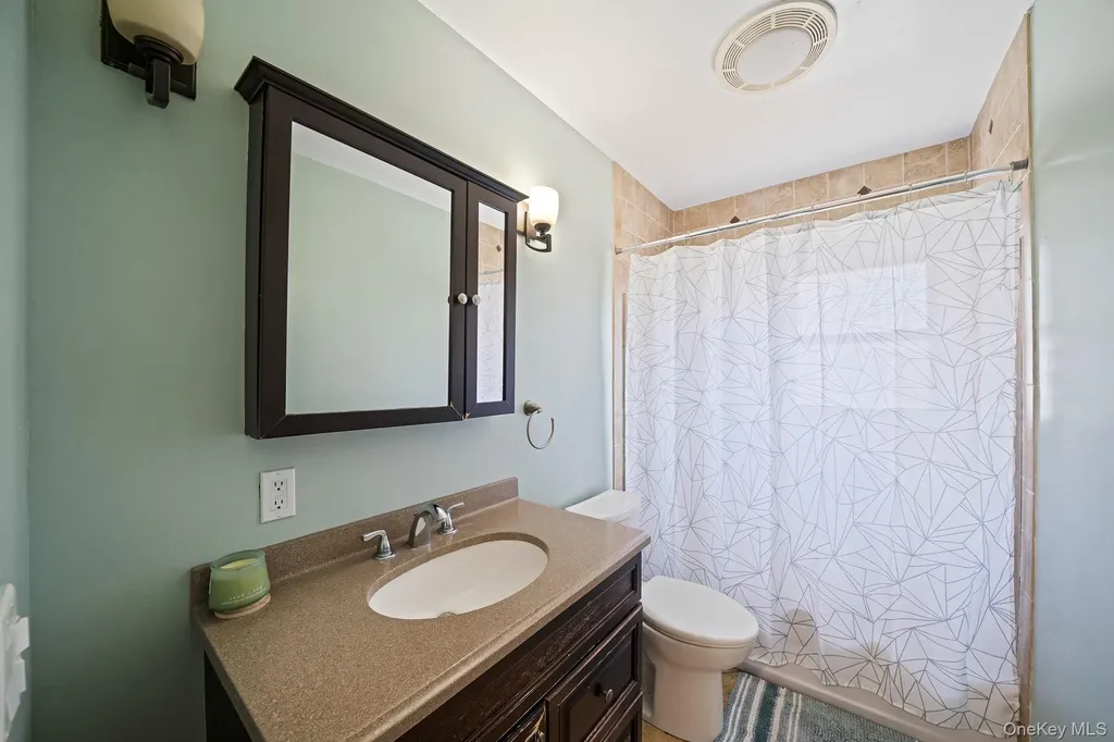 558 E Walnut Street Long Beach NY 11561