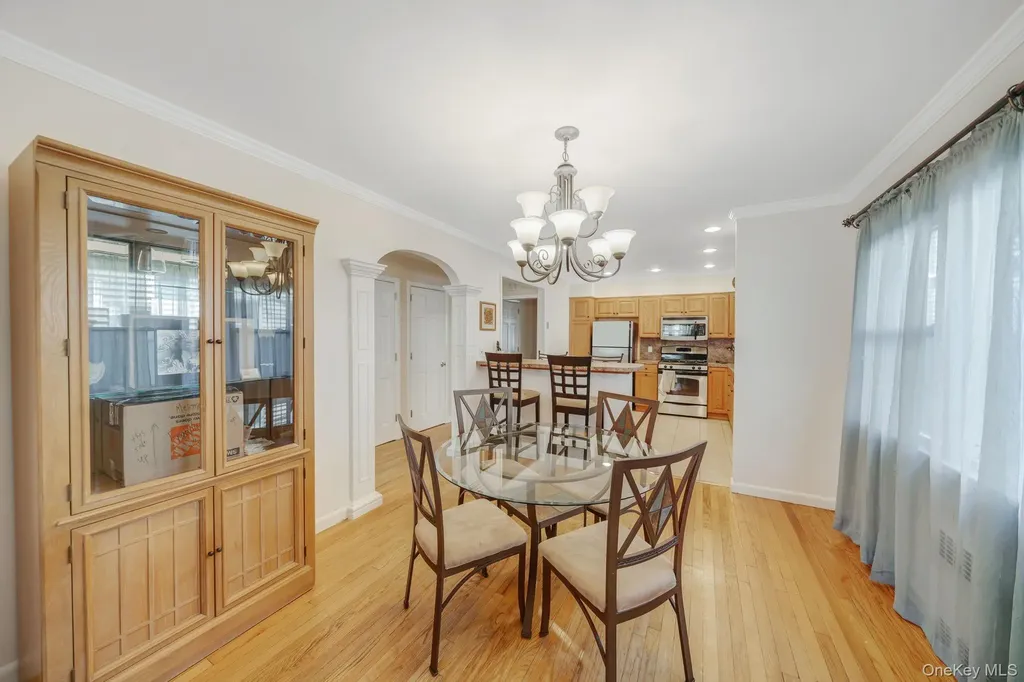 558 E Walnut Street Long Beach NY 11561