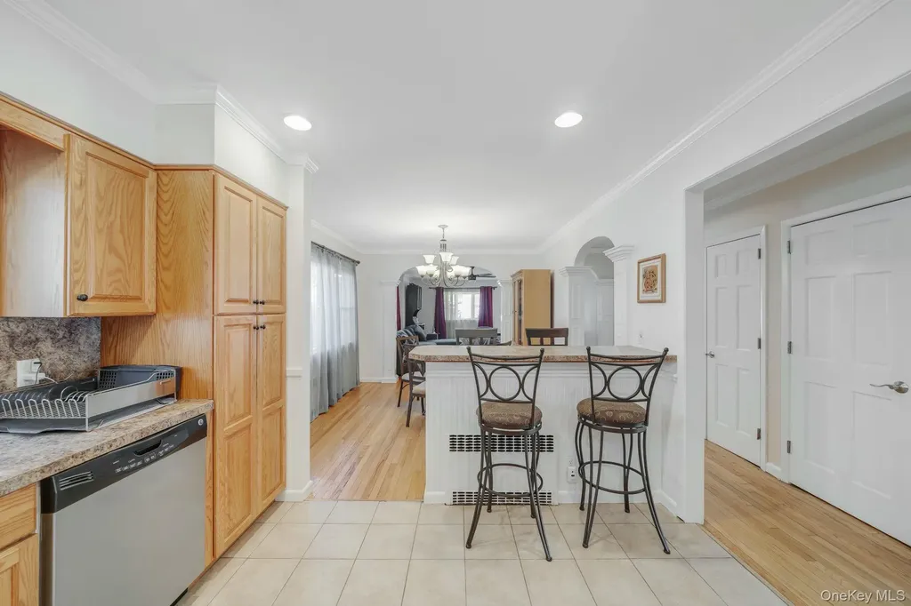 558 E Walnut Street Long Beach NY 11561
