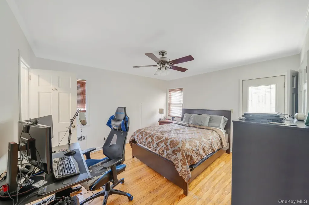 558 E Walnut Street Long Beach NY 11561