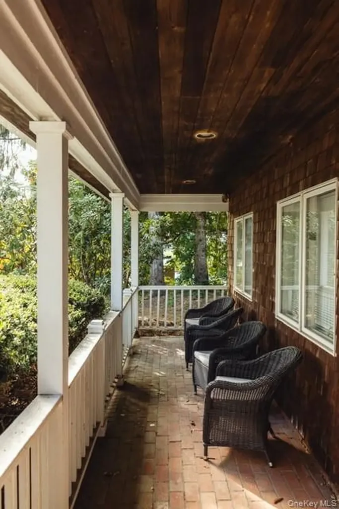 7785 Main Road Mattituck NY 11952