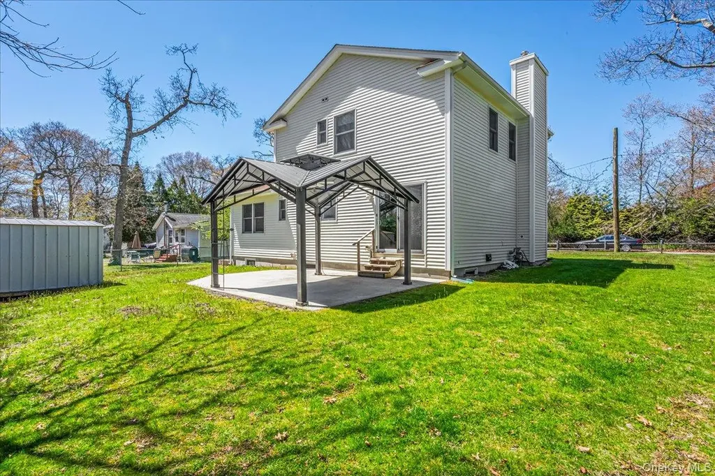 15A Sherman Avenue Hampton Bays NY 11946