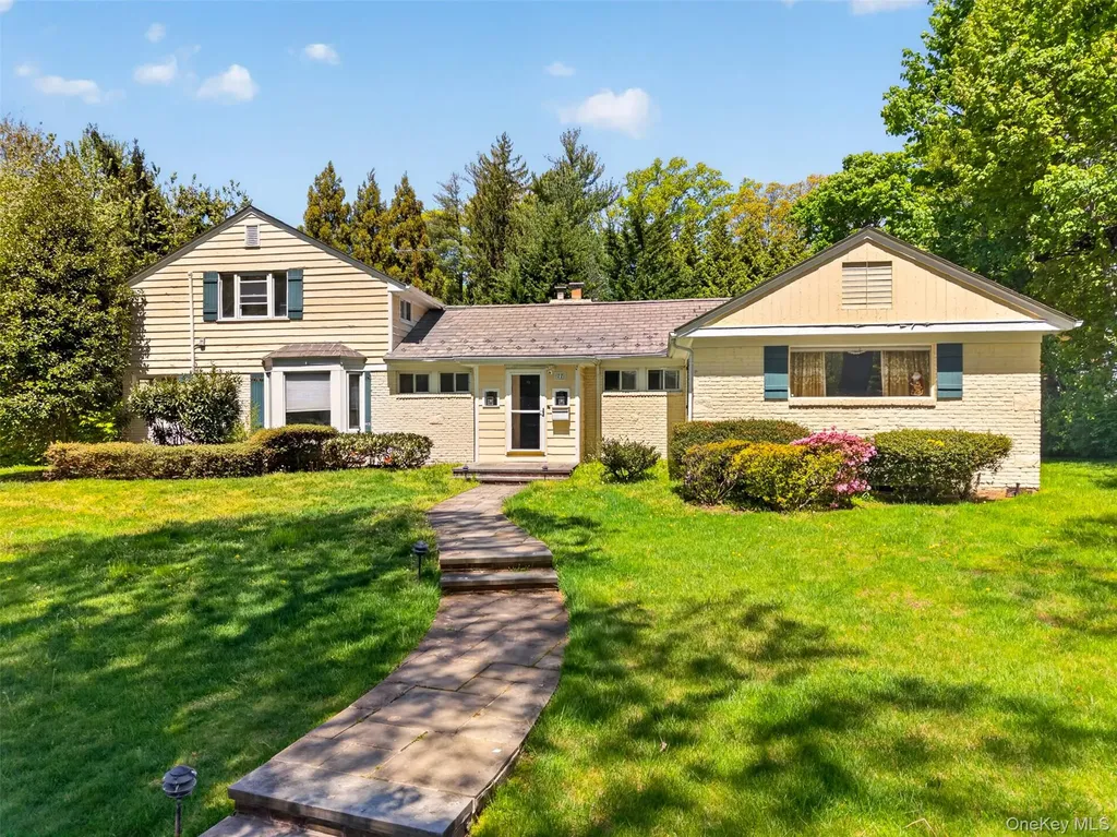 77 Merrivale Road Great Neck NY 11020