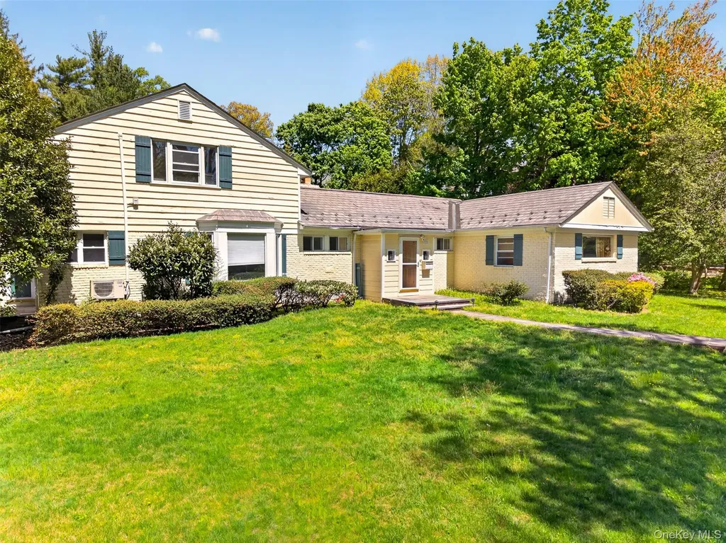 77 Merrivale Road Great Neck NY 11020