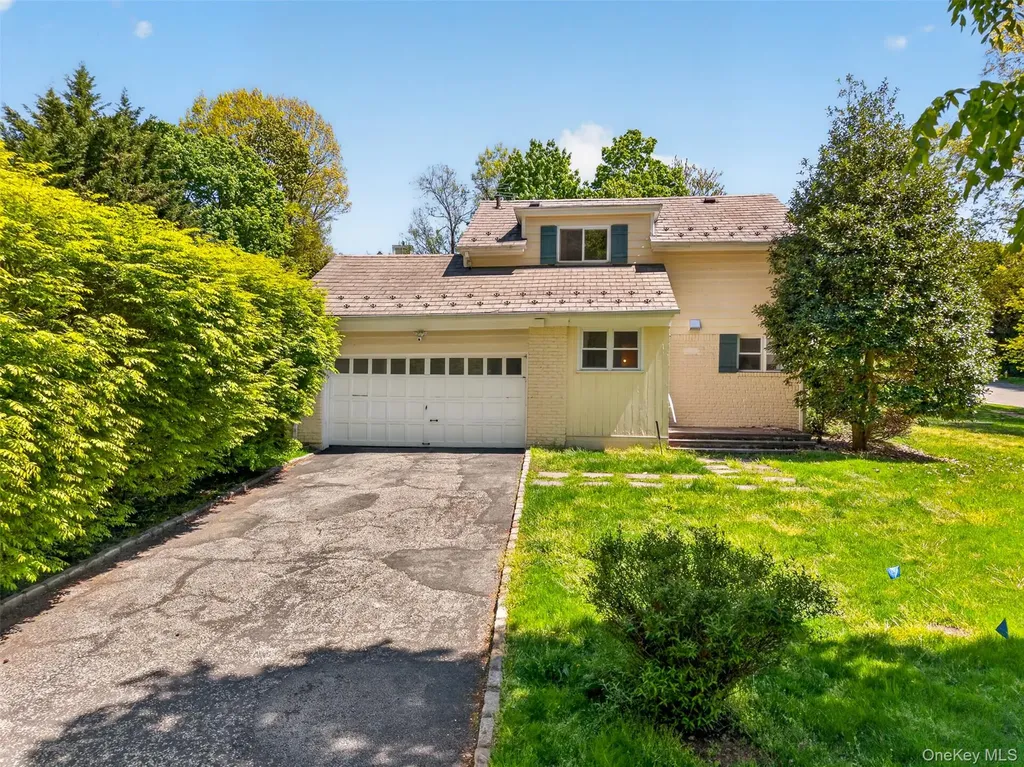 77 Merrivale Road Great Neck NY 11020