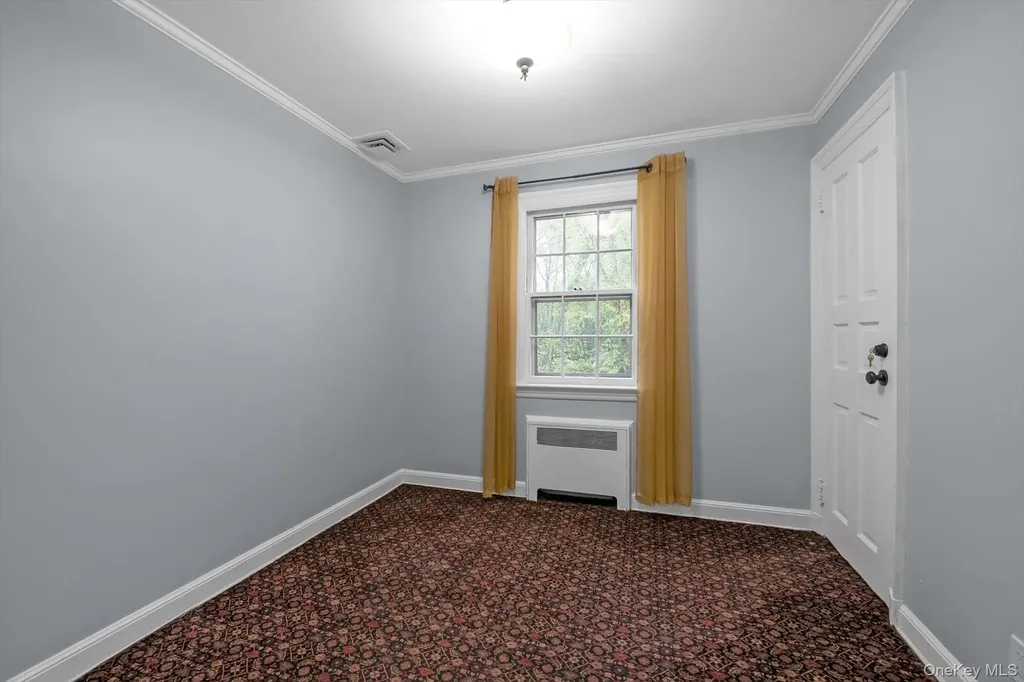 10 Hidden Pond Glen Head NY 11545
