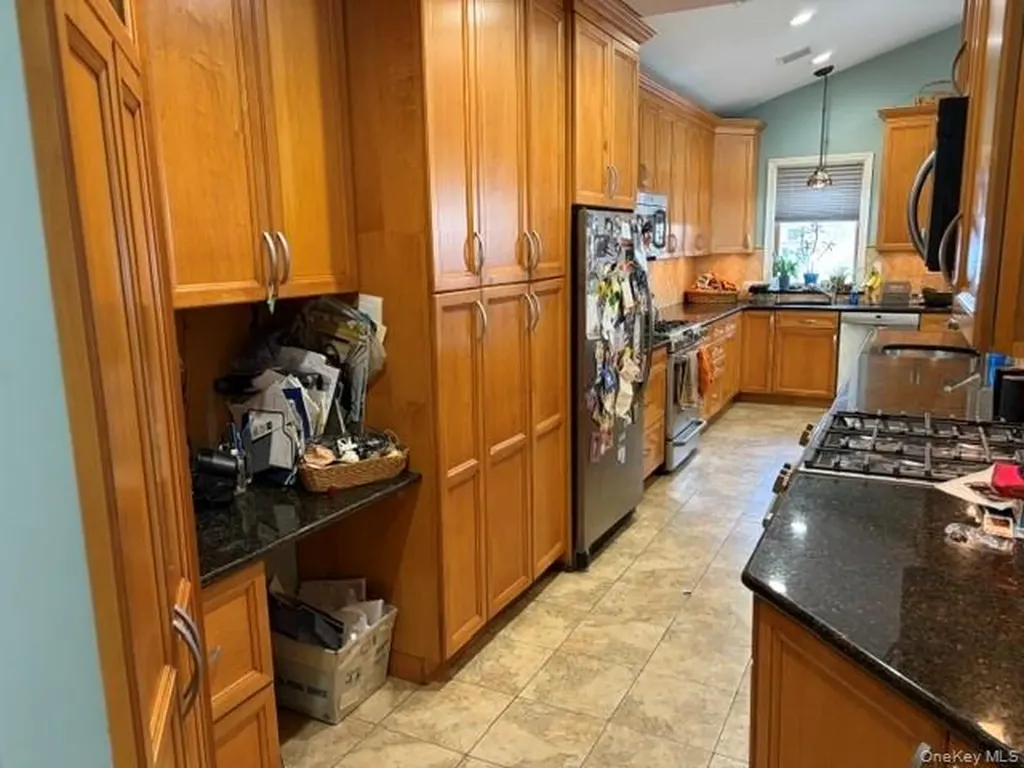 13843 76th Avenue Flushing NY 11367
