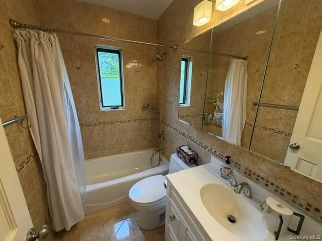 13843 76th Avenue Flushing NY 11367
