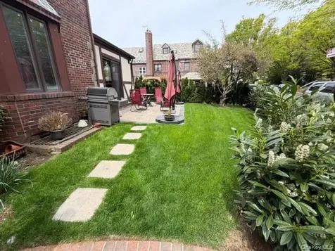 13843 76th Avenue Flushing NY 11367