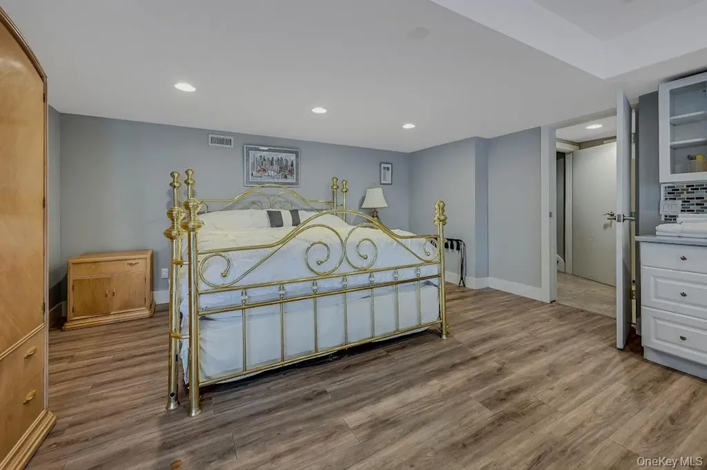 11 Convent Lane Center Moriches NY 11934