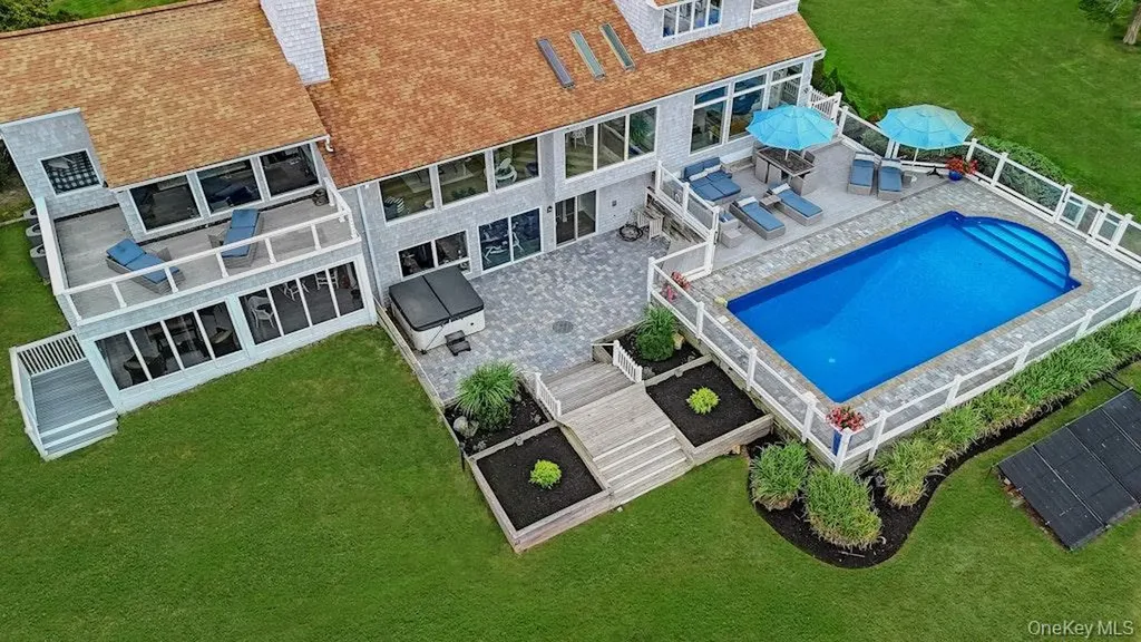 11 Convent Lane Center Moriches NY 11934