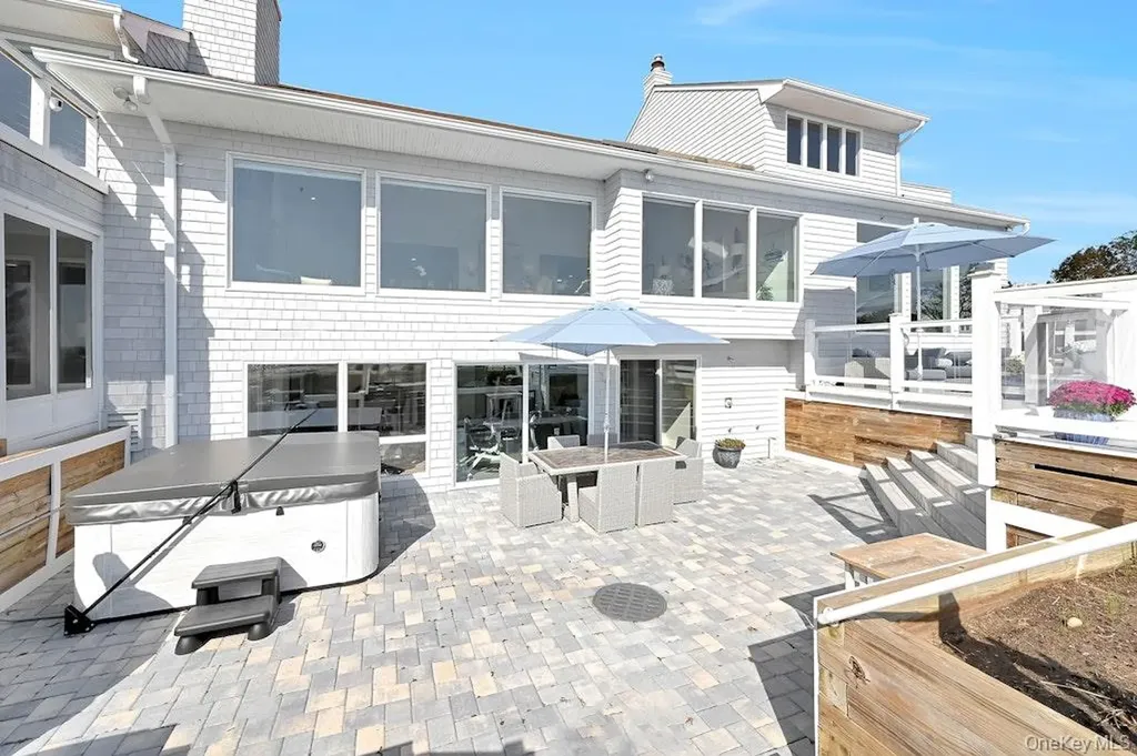 11 Convent Lane Center Moriches NY 11934