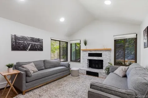 40 Donald Drive Hastings-on-hudson NY 10706