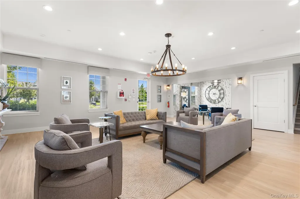 32 Michael Lane East Islip NY 11730