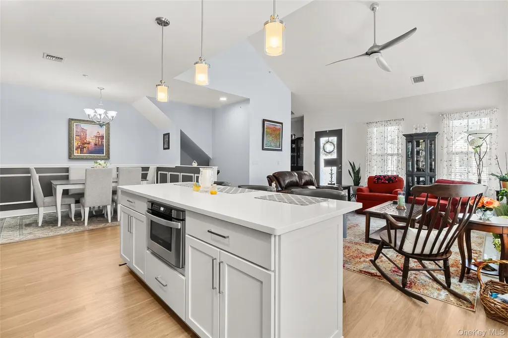 32 Michael Lane East Islip NY 11730
