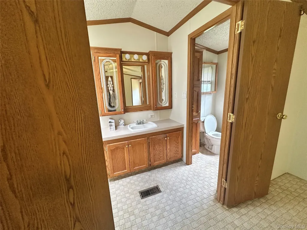 76 Hartwood Road Forestburgh NY 12777