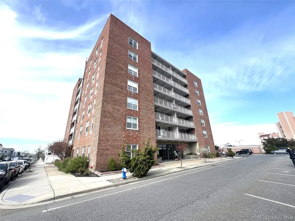 855 E Broadway Long Beach NY 11561