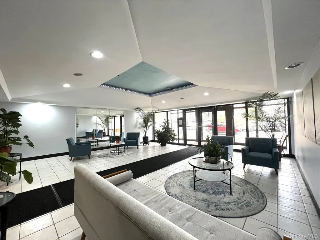 855 E Broadway Long Beach NY 11561
