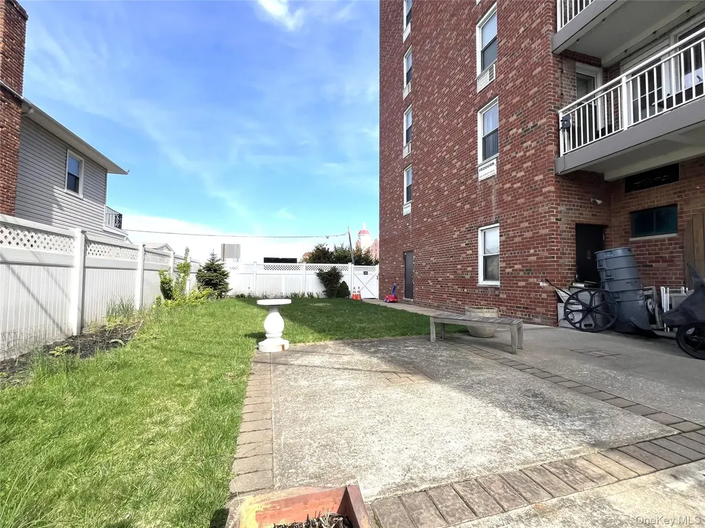 855 E Broadway Long Beach NY 11561