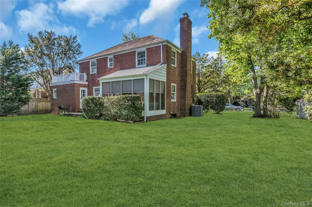 231 Sydney Avenue Malverne NY 11565