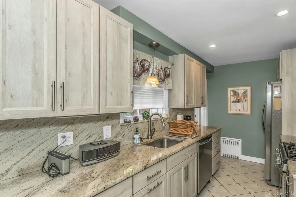231 Sydney Avenue Malverne NY 11565