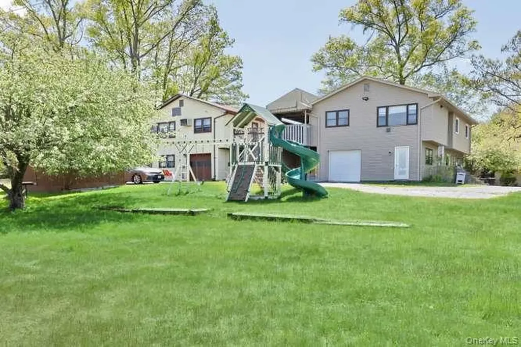 60 Brewer Road Monsey NY 10952