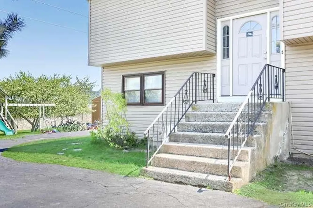 60 Brewer Road Monsey NY 10952