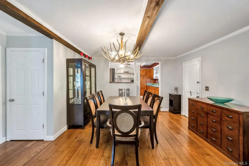 79 Brooksite Drive Smithtown NY 11787