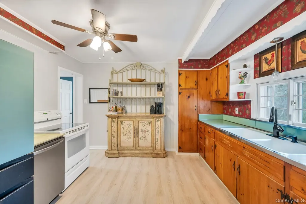 79 Brooksite Drive Smithtown NY 11787
