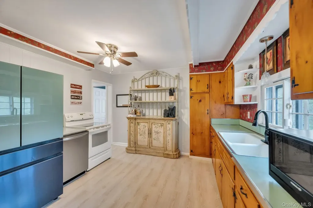 79 Brooksite Drive Smithtown NY 11787