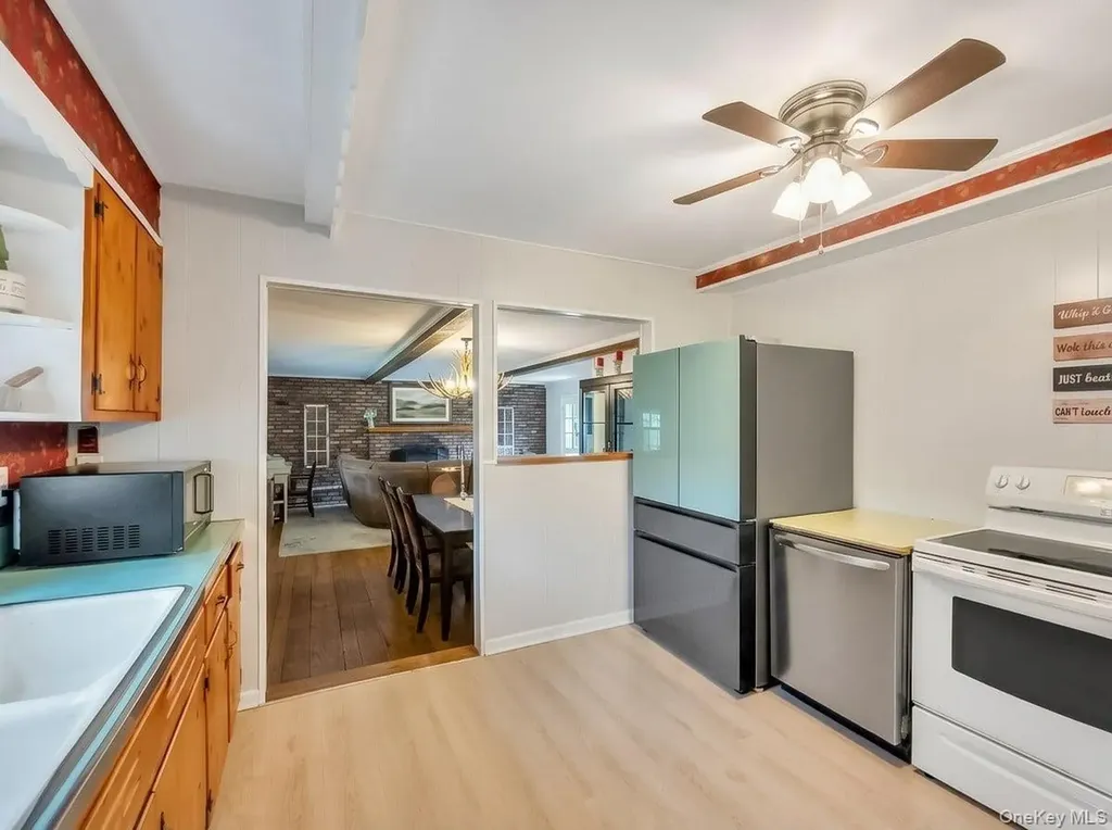 79 Brooksite Drive Smithtown NY 11787