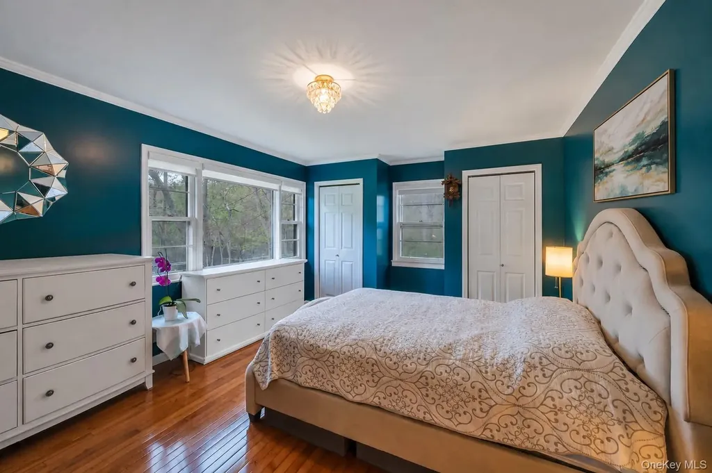 79 Brooksite Drive Smithtown NY 11787