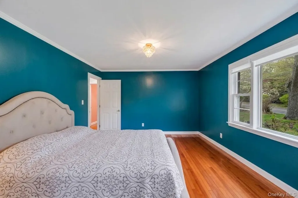 79 Brooksite Drive Smithtown NY 11787