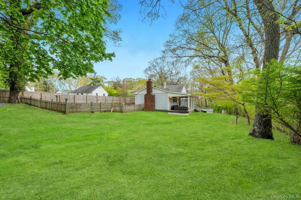 79 Brooksite Drive Smithtown NY 11787